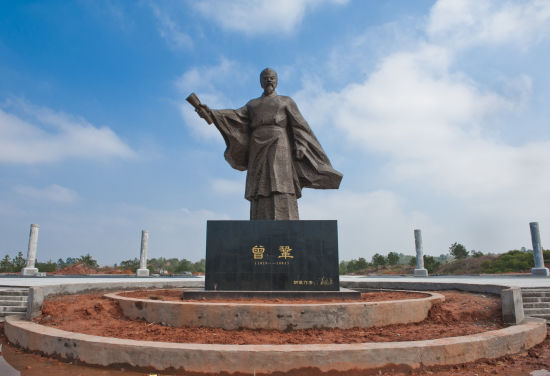 走进名人雕塑园(抚州行15)(图1)