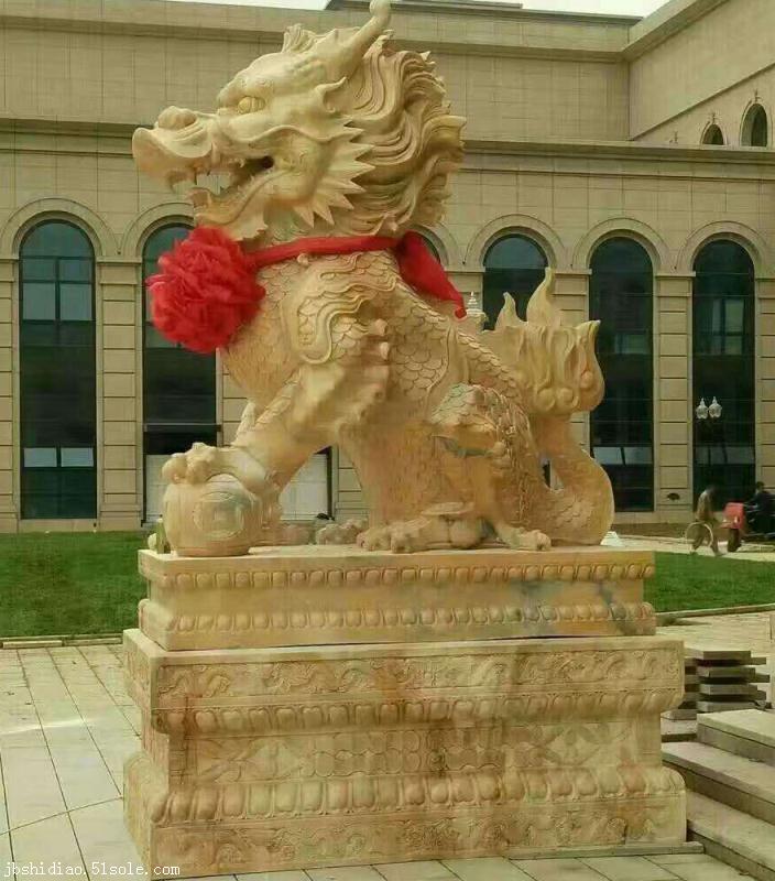 仿古石桌石凳(图1)